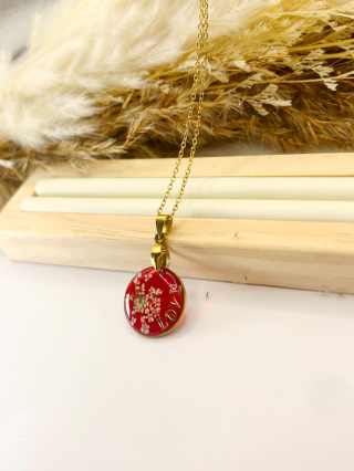 Naszyjnik „LOV U” z kwiatami – romantyczna biżuteria handmade
