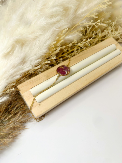 🌹 Bransoletka z płatkami róży i złotem – elegancja zaklęta w naturze 🌹 Bransoletka z płatkami róży i złotem – elegancja zaklęta w naturze